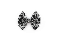 The Gwen Girly Bow